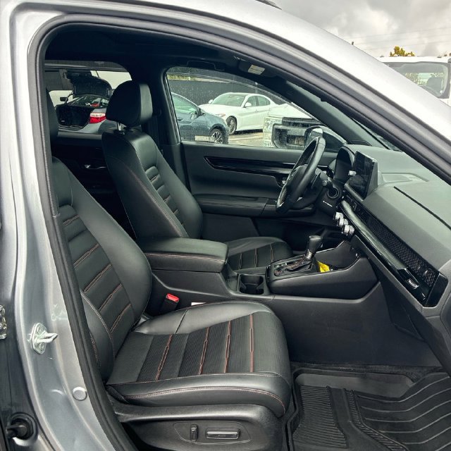 Used 2023 Honda CR-V Sport Touring image 6