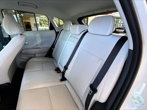 Certified 2025 Hyundai Kona SEL FWD image 15