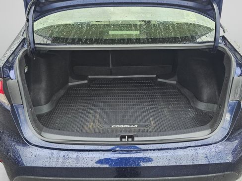 Used 2020 Toyota Corolla LE image 19