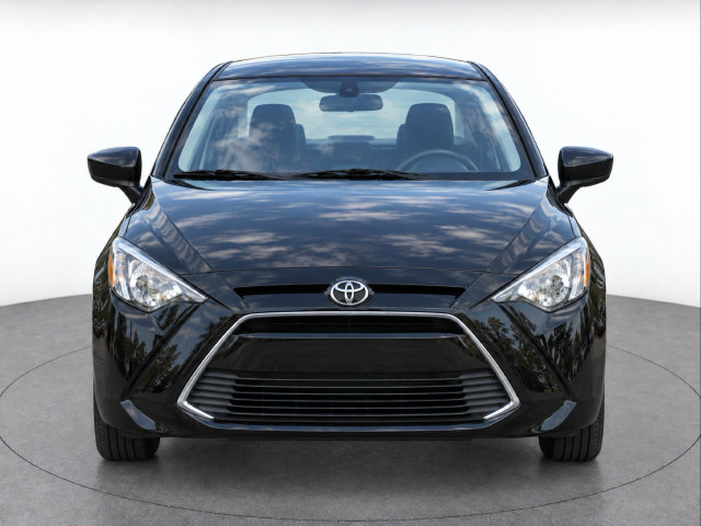 Used 2018 Toyota Yaris iA FWD image 2