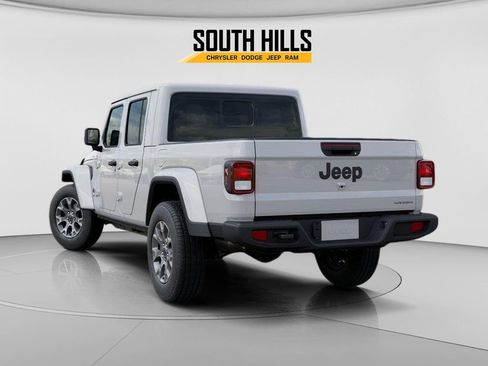 New 2026 Jeep Gladiator Sport AWD/4WD image 3