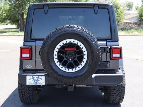 Used 2018 Jeep Wrangler Unlimited Sport AWD/4WD image 6