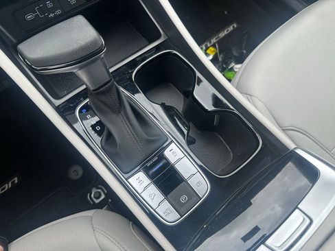 Certified 2025 Hyundai Tucson SE image 19