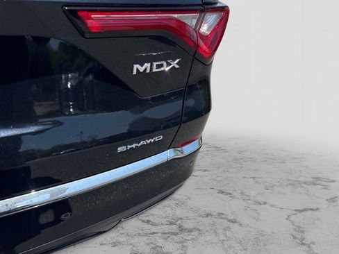 Used 2023 Acura MDX SH-AWD w/ Advance Package image 5