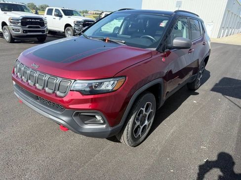 Used 2022 Jeep Compass Trailhawk w/ Sun and Sound Group AWD/4WD image 4