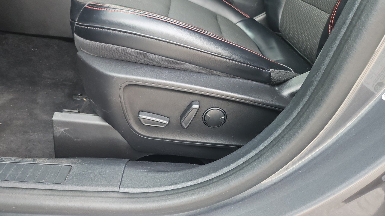 Used 2023 Ford Escape ST-Line FWD image 11