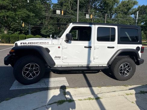 Used 2024 Jeep Wrangler Unlimited Rubicon w/ Safety Group AWD/4WD image 4