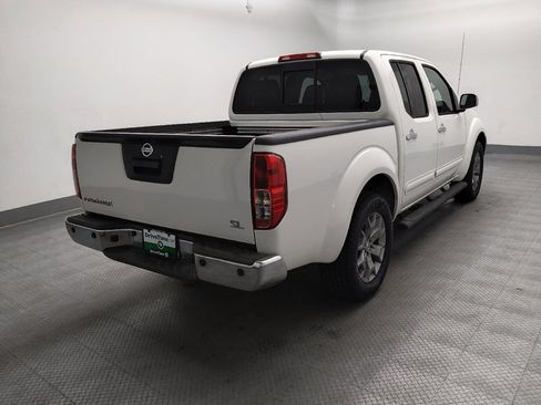 Used 2019 Nissan Frontier SL RWD image 9