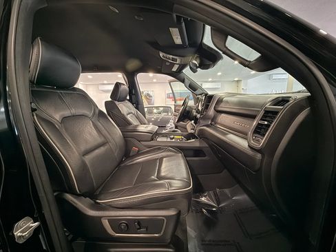 Used 2020 RAM 1500 Limited w/ Black Appearance Package RWD image 17