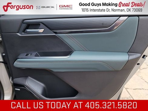 New 2026 GMC Acadia AT4 w/ Luxury Package AWD/4WD image 44