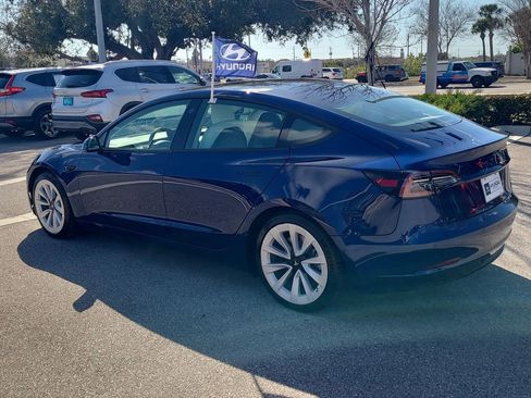 Used 2021 Tesla Model 3 Standard Range Plus image 9