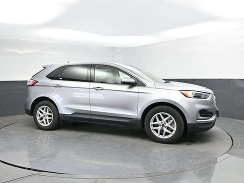 Used 2024 Ford Edge SEL AWD/4WD image 3