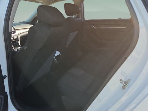 Used 2019 Honda Accord LX image 11
