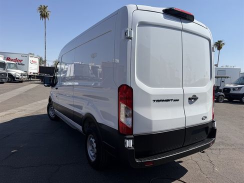 Used 2026 Ford Transit 250 148 Medium Roof RWD image 5