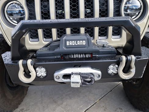 Used 2022 Jeep Gladiator Rubicon w/ LED Lighting Group image 16