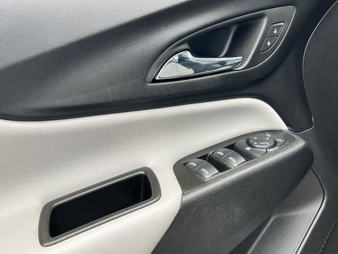 Used 2024 Chevrolet Equinox LT image 15