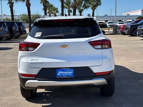 New 2026 Chevrolet TrailBlazer LT w/ Driver Confidence Package FWD image 11