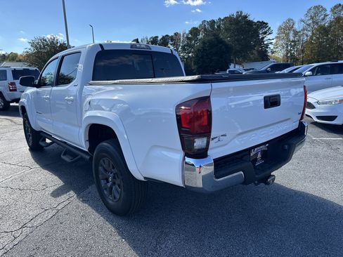 Used 2023 Toyota Tacoma TRD Off-Road image 6