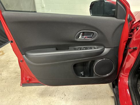 Used 2016 Honda HR-V EX image 14