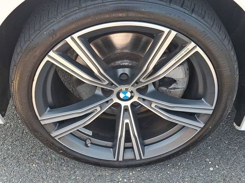 Used 2023 BMW 330i xDrive Sedan w/ Premium Package AWD/4WD image 8