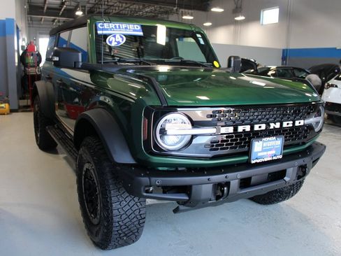 Used 2024 Ford Bronco Wildtrak AWD/4WD image 3