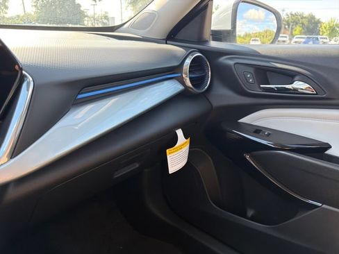 New 2026 Chevrolet Trax LT w/ LT Convenience Package FWD image 26