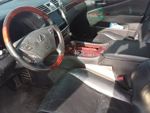 Used 2010 Lexus LS 460 RWD image 6