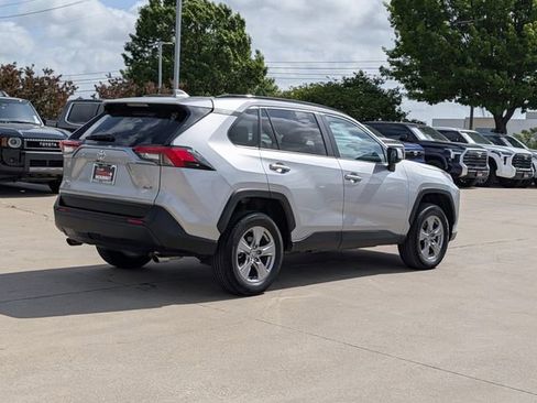 Used 2025 Toyota RAV4 XLE FWD image 6