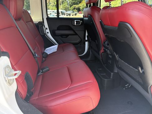 Used 2024 Jeep Wrangler Unlimited Rubicon 392 AWD/4WD image 18