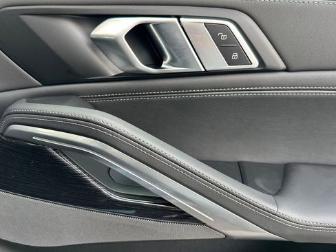 New 2026 BMW X6 xDrive40i w/ Climate Comfort Package image 19