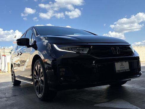 Certified 2025 Honda Odyssey Sport-L image 10