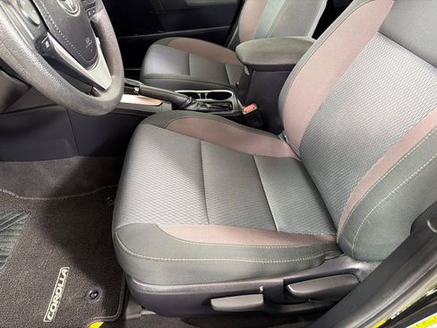 Used 2019 Toyota Corolla LE FWD image 12