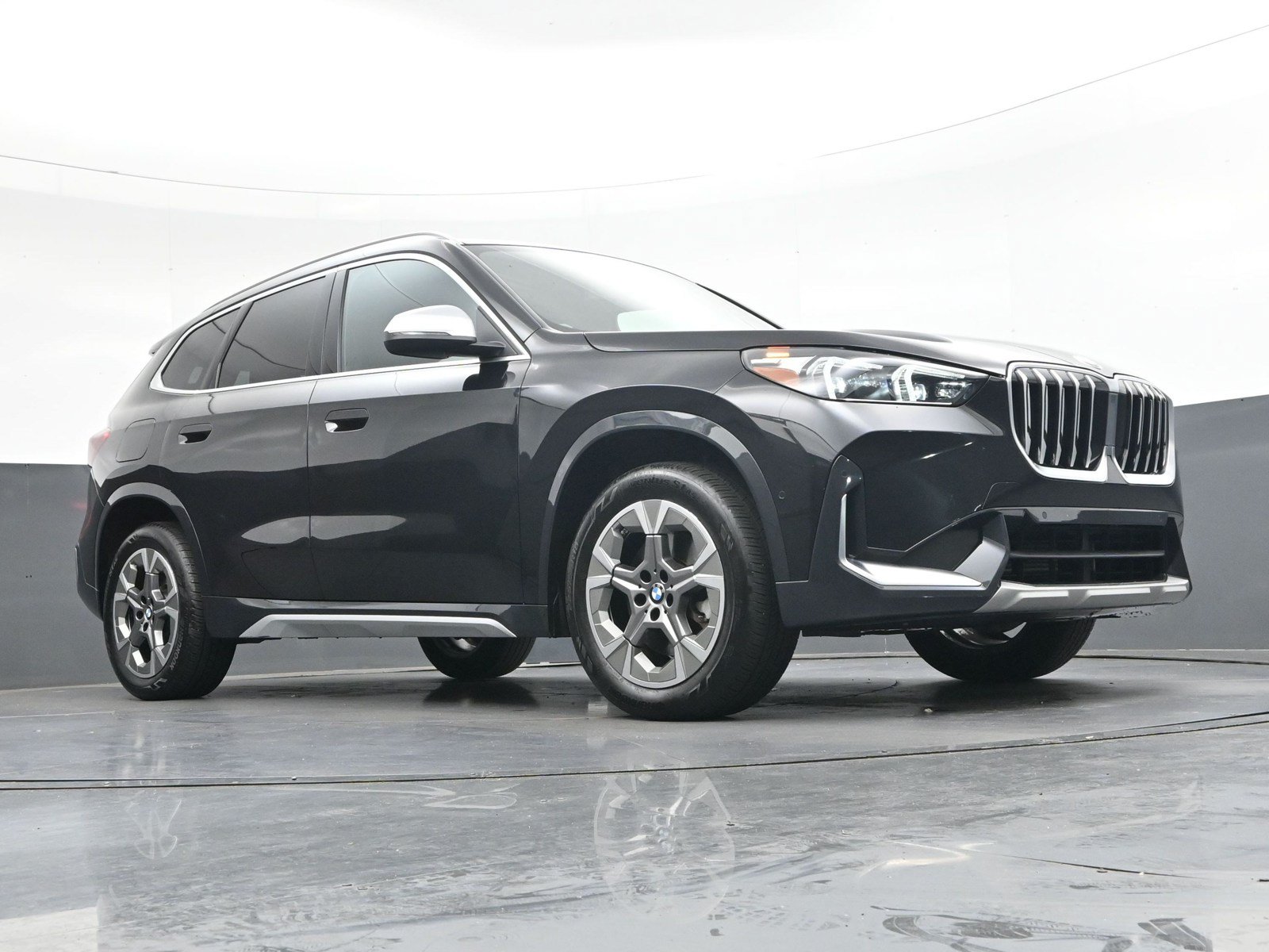 Used 2024 BMW X1 xDrive28i AWD/4WD image 40