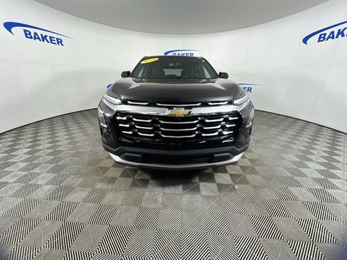 Certified 2025 Chevrolet Equinox LT FWD image 3