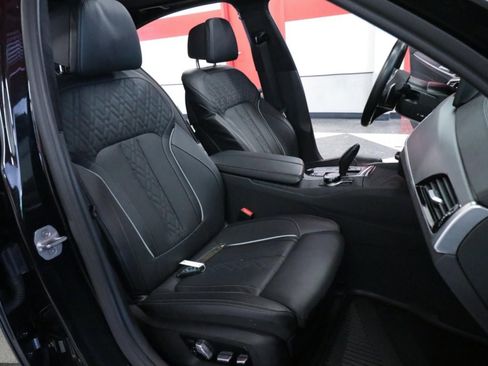 Used 2022 BMW M550i xDrive w/ Executive Package AWD/4WD image 30