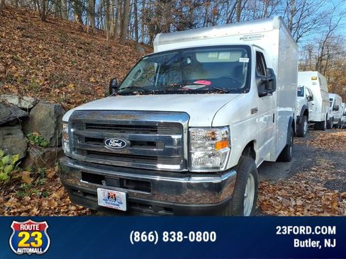New 2026 Ford E-350 and Econoline 350 Super Duty w/ Power Equipment Group RWD image 2