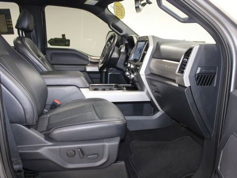 Used 2022 Ford F250 Lariat w/ Lariat Ultimate Package image 29