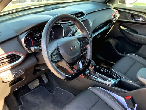 Used 2022 Chevrolet TrailBlazer RS image 17