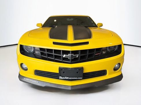 Used 2010 Chevrolet Camaro SS w/ LPO, Ground Effects Package RWD image 2