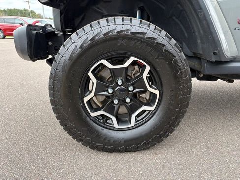 Used 2020 Jeep Gladiator Rubicon w/ LED Lighting Group AWD/4WD image 9
