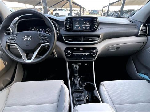 Used 2019 Hyundai Tucson SE image 15