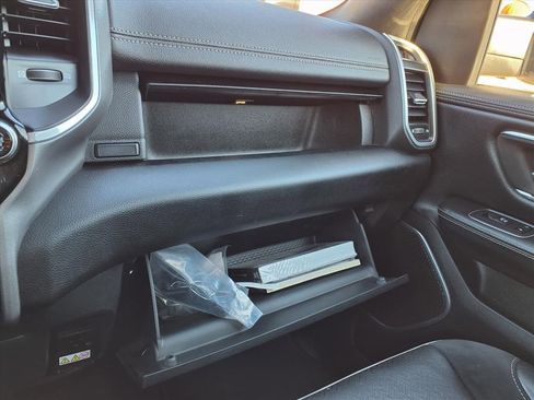 Used 2023 RAM 1500 Laramie image 32