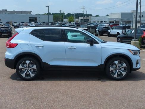 Used 2026 Volvo XC40 B5 Plus w/ Protection Package Premier image 7
