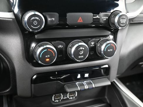 Used 2021 RAM 1500 Big Horn RWD image 20