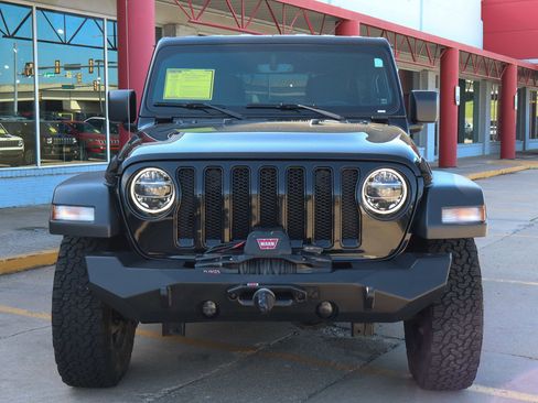 Used 2021 Jeep Wrangler Unlimited Sport AWD/4WD image 3