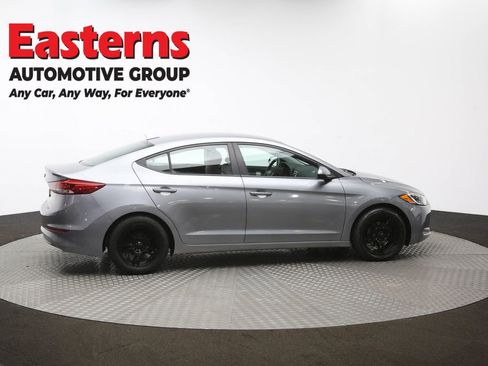 Used 2017 Hyundai Elantra SE w/ Cargo Package image 40