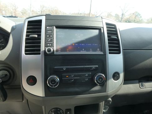 Used 2019 Nissan Frontier SV image 20