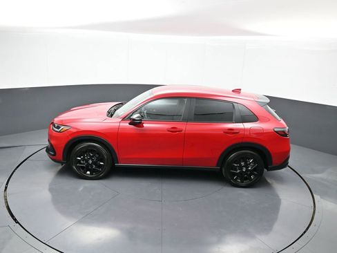 Certified 2025 Honda HR-V Sport image 39