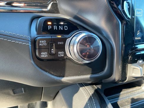 Used 2022 RAM 1500 Limited w/ Body-Colour Bumper Group image 16