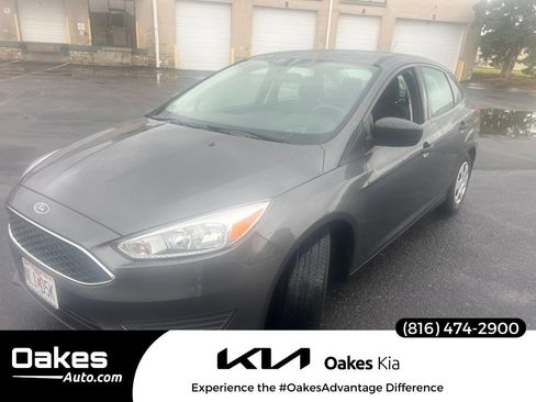 Used 2018 Ford Focus S FWD image 1